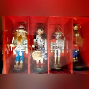 Wizard of Oz Nutcracker Holiday Lane Set